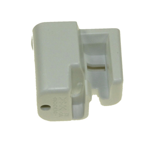 Support de glissiere avant droite 7424240