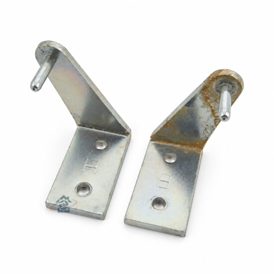 Charnière inférieure de porte sèche-linge Brandt 57X3028